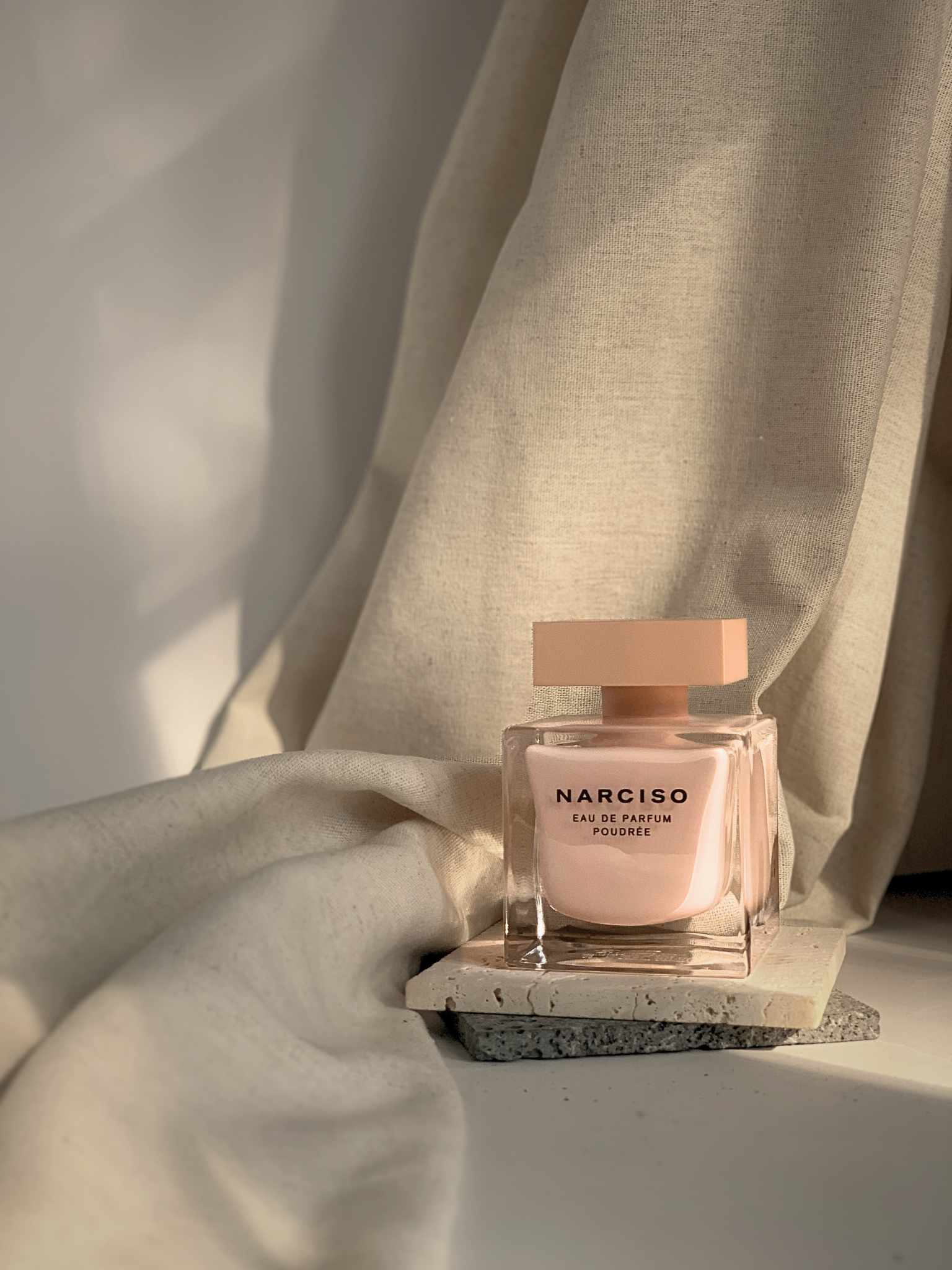 [MINI NỮ] NƯỚC HOA NARCISO RODRIGUEZ POUDRÉE – VẺ ĐẸP MANG MÙI PHẤN