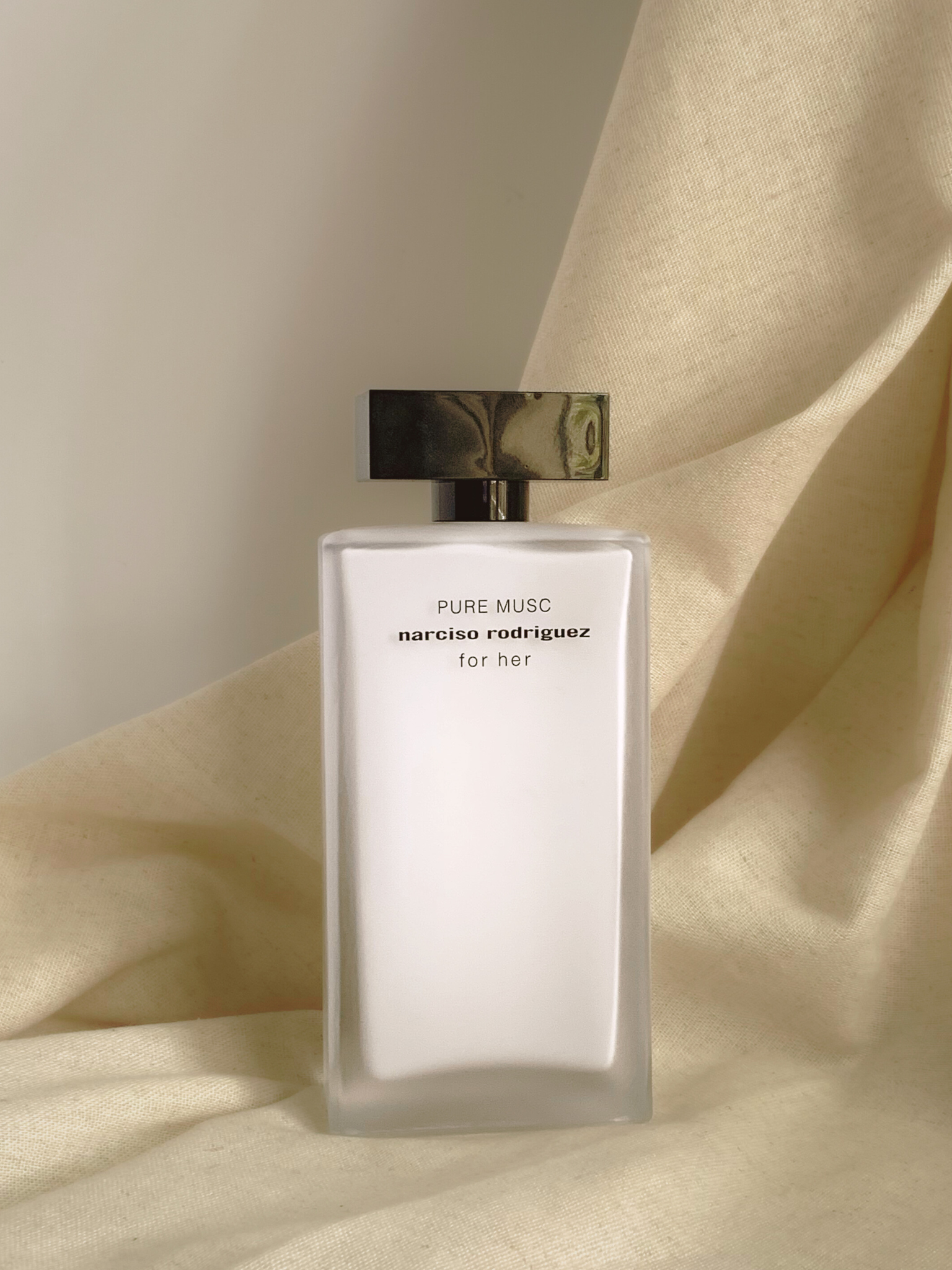 ​[MINI NỮ] NƯỚC HOA NARCISO RODRIGUEZ PURE MUSC – ĐẸP THEO CÁCH TĨNH LẶNG