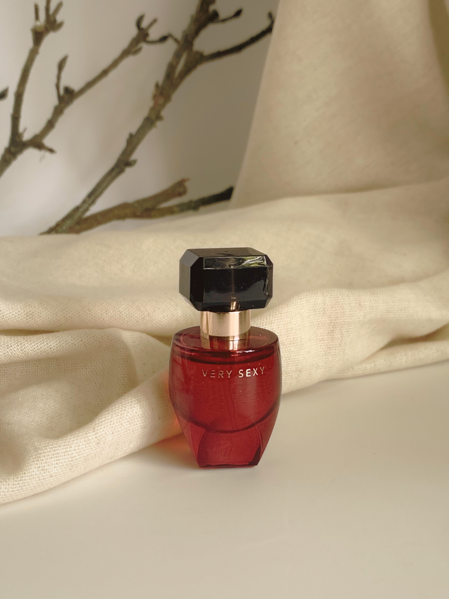 ​[MINI NỮ] VICTORIA’S SECRET VERY SEXY 2018 – GỢI CẢM MỘT CÁCH CÓ CHỦ ĐÍCH