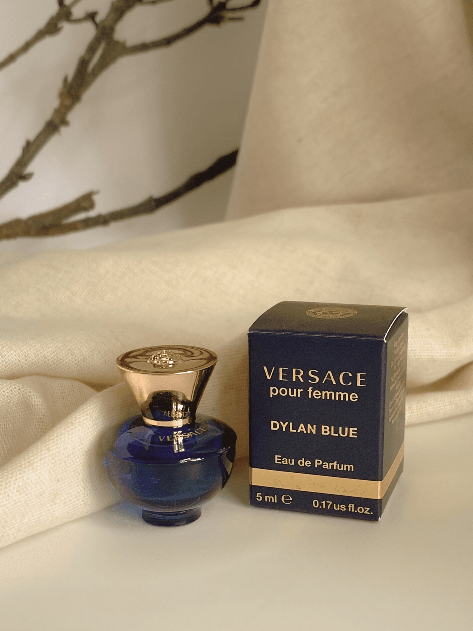 [MINI NỮ] VERSACE DYLAN BLUE POUR FEMME – KHÔNG PHẢI MÙI HƯƠNG CHỈ ĐỂ NGẮM
