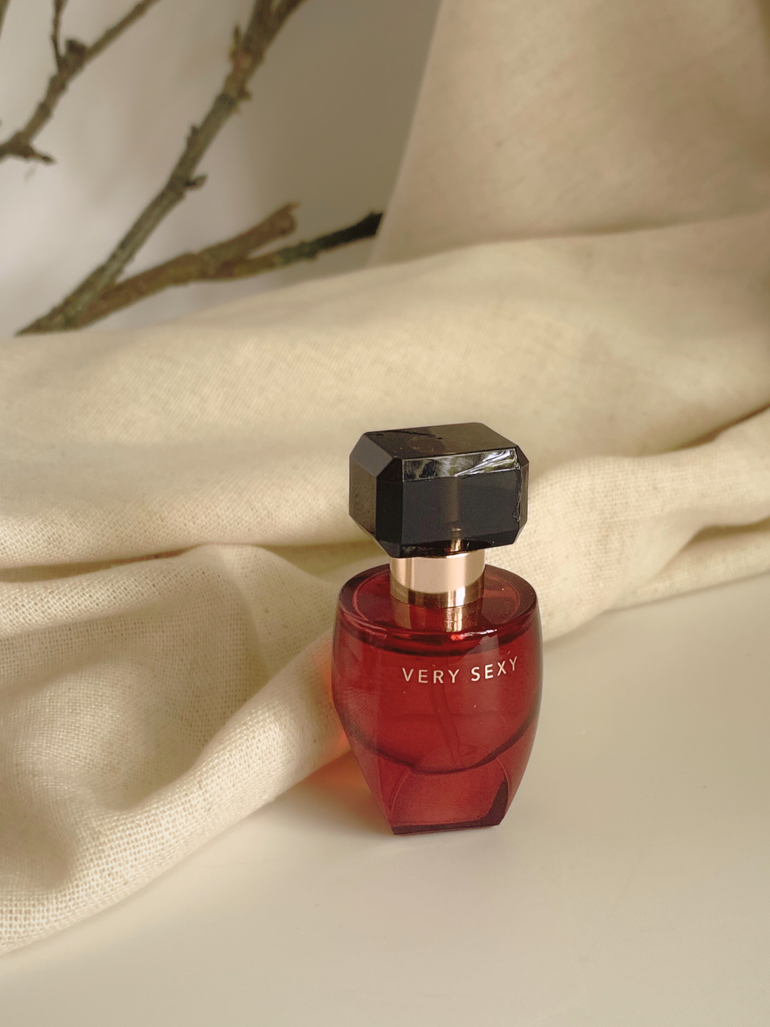 ​[MINI NỮ] VICTORIA’S SECRET VERY SEXY 2018 – GỢI CẢM MỘT CÁCH CÓ CHỦ ĐÍCH