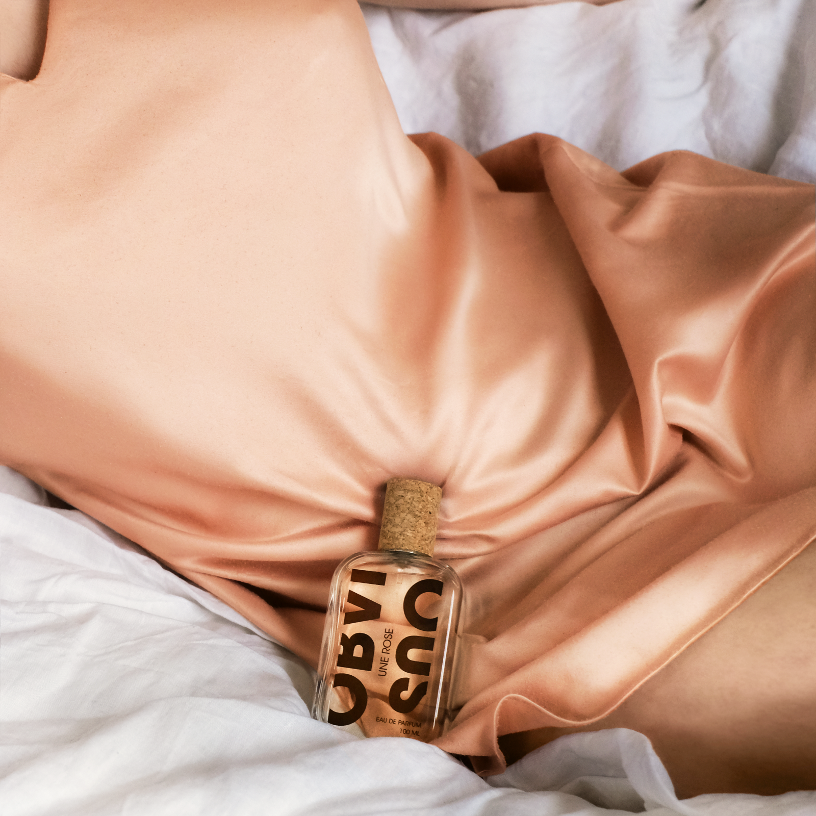Nước hoa Obvious Une Rose – Hoa hồng mứt ngọt & sương sớm dịu dàng