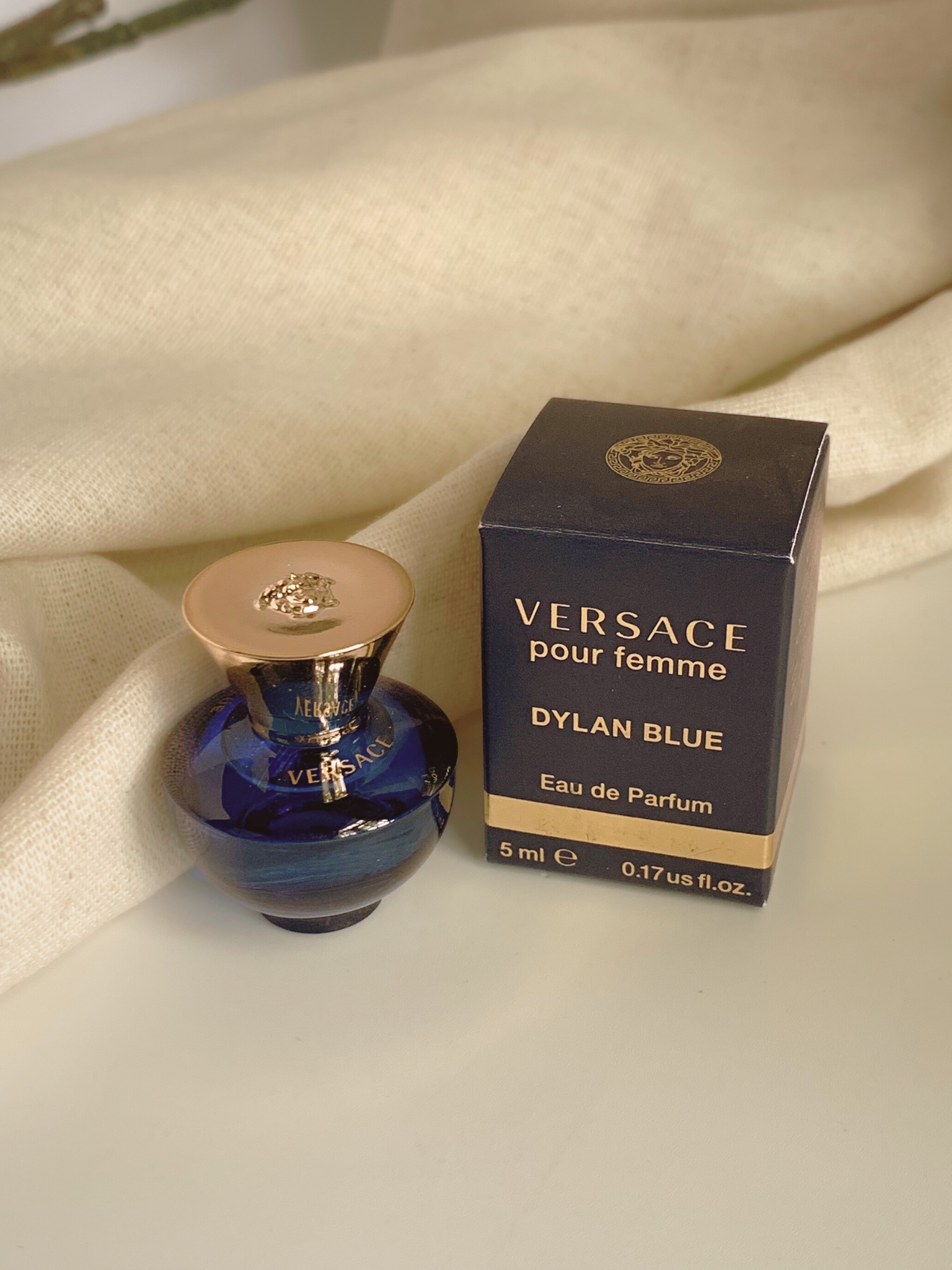 [MINI NỮ] VERSACE DYLAN BLUE POUR FEMME – KHÔNG PHẢI MÙI HƯƠNG CHỈ ĐỂ NGẮM