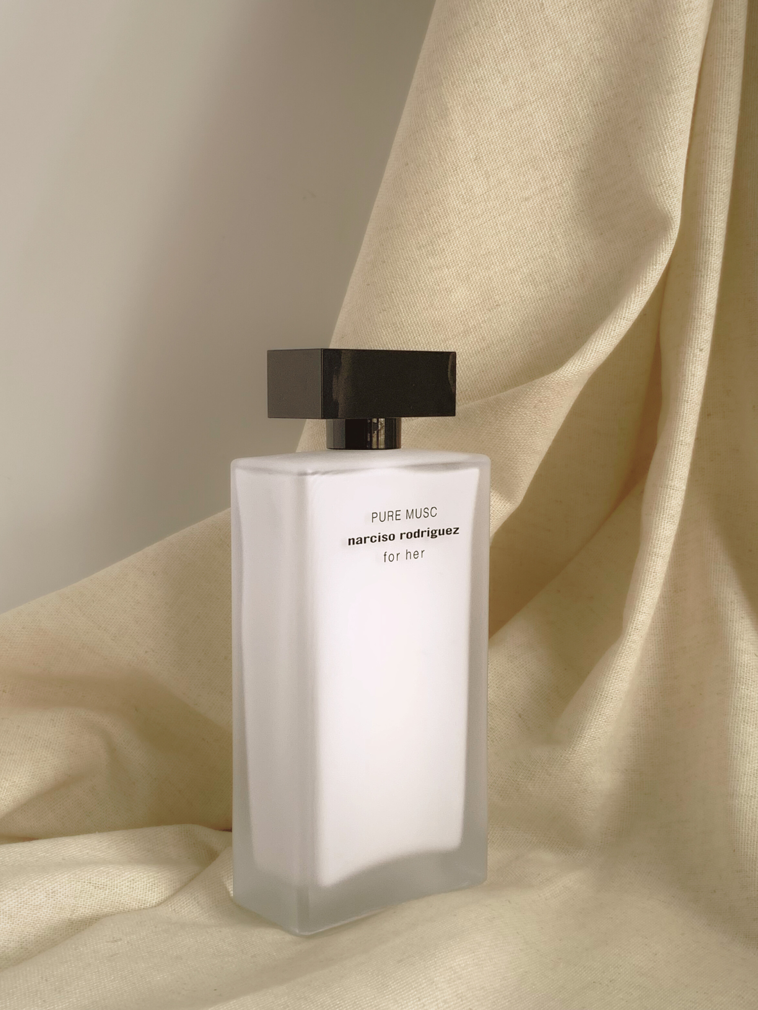 ​[MINI NỮ] NƯỚC HOA NARCISO RODRIGUEZ PURE MUSC – ĐẸP THEO CÁCH TĨNH LẶNG